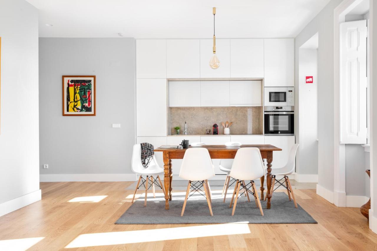 Joivy Marvelous 3-Bed Home With Astonishing View And Terrace, Nearby St George Castle Lisboa Εξωτερικό φωτογραφία