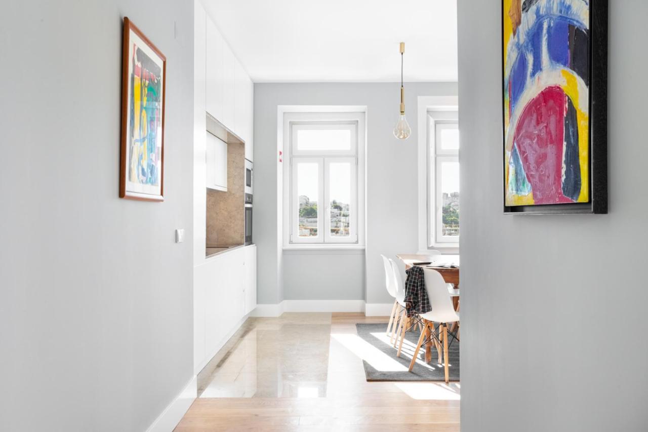 Joivy Marvelous 3-Bed Home With Astonishing View And Terrace, Nearby St George Castle Lisboa Εξωτερικό φωτογραφία