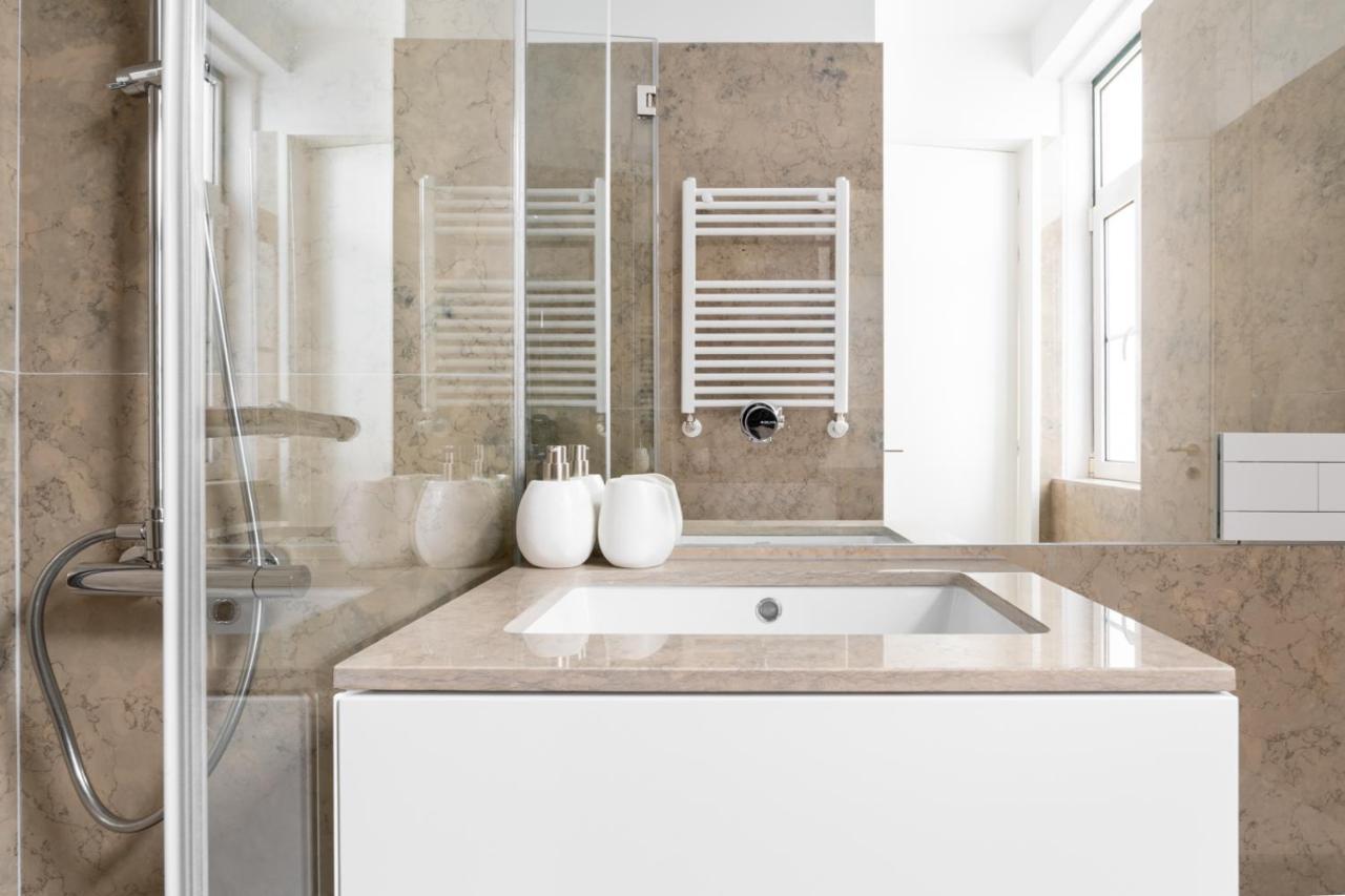 Joivy Marvelous 3-Bed Home With Astonishing View And Terrace, Nearby St George Castle Lisboa Εξωτερικό φωτογραφία