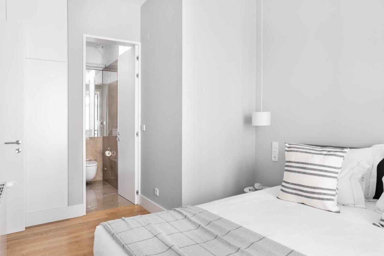 Joivy Marvelous 3-Bed Home With Astonishing View And Terrace, Nearby St George Castle Lisboa Εξωτερικό φωτογραφία
